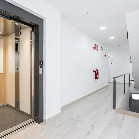 Apartamentos La Pelusa Malaga Exterior photo