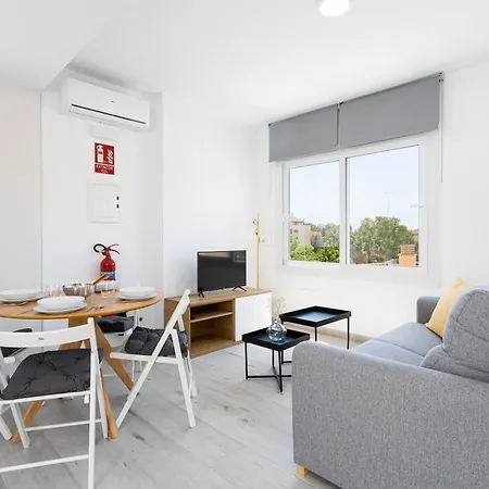 Apartamentos La Pelusa Malaga Room photo